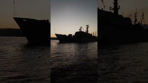 Корабль уходит в море. Севастополь