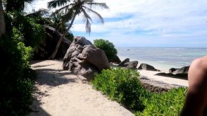 SEYCHELLES: Praslin & La Digue