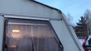 Обзор прицепа-дачи, кемпера KIP GREY-LINE 42 для бездорожья, 4 места