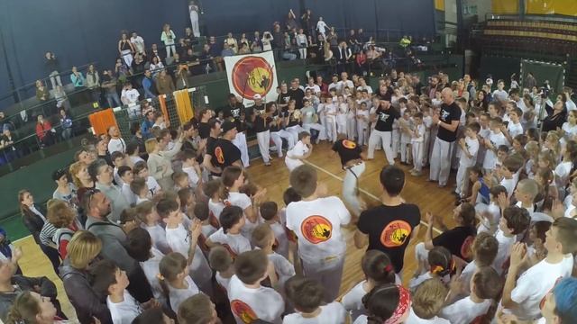 "6.1" Детское Батизадо 2017 Batizado Senzala de Capoeira смотреть онлайн