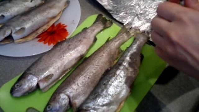 Радужная форель в духовке смотреть онлайн