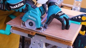 Makita CC301D wet type glass and ceramic tiles cutter 12V Max CXT Test