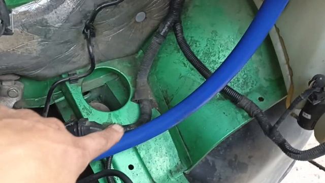 Менял заводские шланги на силиконовые и перепутал обратку с подачей на газели Каменс 2.8 . смотреть онлайн