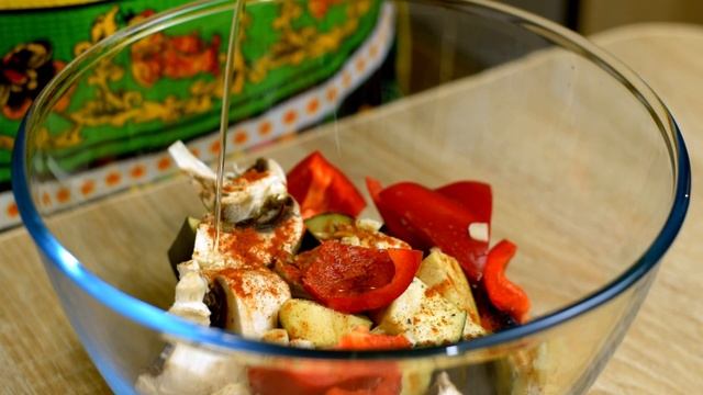 ВЫ ДОЛЖНЫ ЭТО ПОПРОБОВАТЬ!! Нежная СЕМГА с овощами в духовке! Вкусный рецепт! смотреть онлайн