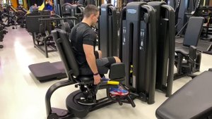 Разведение ног в тренажёре - техника выполнения