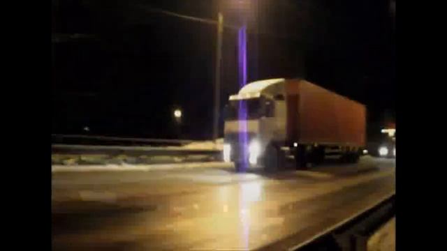 Бродяга. Я сошью себе рубаху из крапивного листа.. Черницкий Виталий. Песня из к/ф "Пацаны" смотреть онлайн