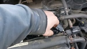 снятие катушек и свечей на Hyundai Solaris.