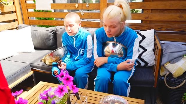 Выживаем 24 часа в ФИЛЬМАХ! смотреть онлайн