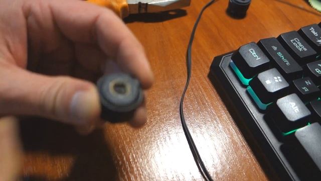 Как заменить батарейку в датчике давления шин TPMS смотреть онлайн