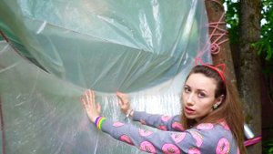 Сделала ВТОРОЙ ЭТАЖ ДОМ ИЗ ПЛЕНКИ НА ДЕРЕВЕ 1000 СЛОЁВ ЧЕЛЛЕНДЖ | Elli Di