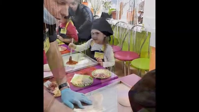 Экскурсия в пиццерию "Пингвин" смотреть онлайн