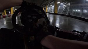 Дочь катается на картинге вТ.ЦГалактика.Барнаул