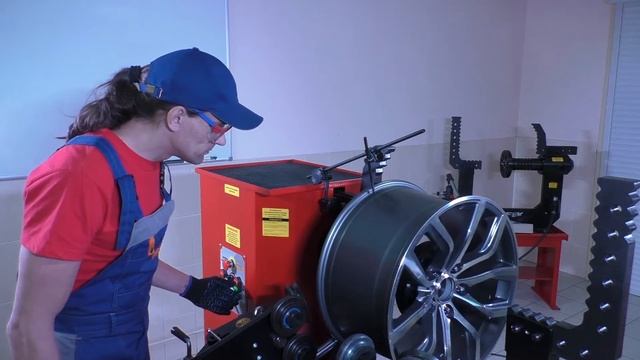 Стенд правки легкосправных и штампованных дисков Премьер-Альфа ТР смотреть онлайн