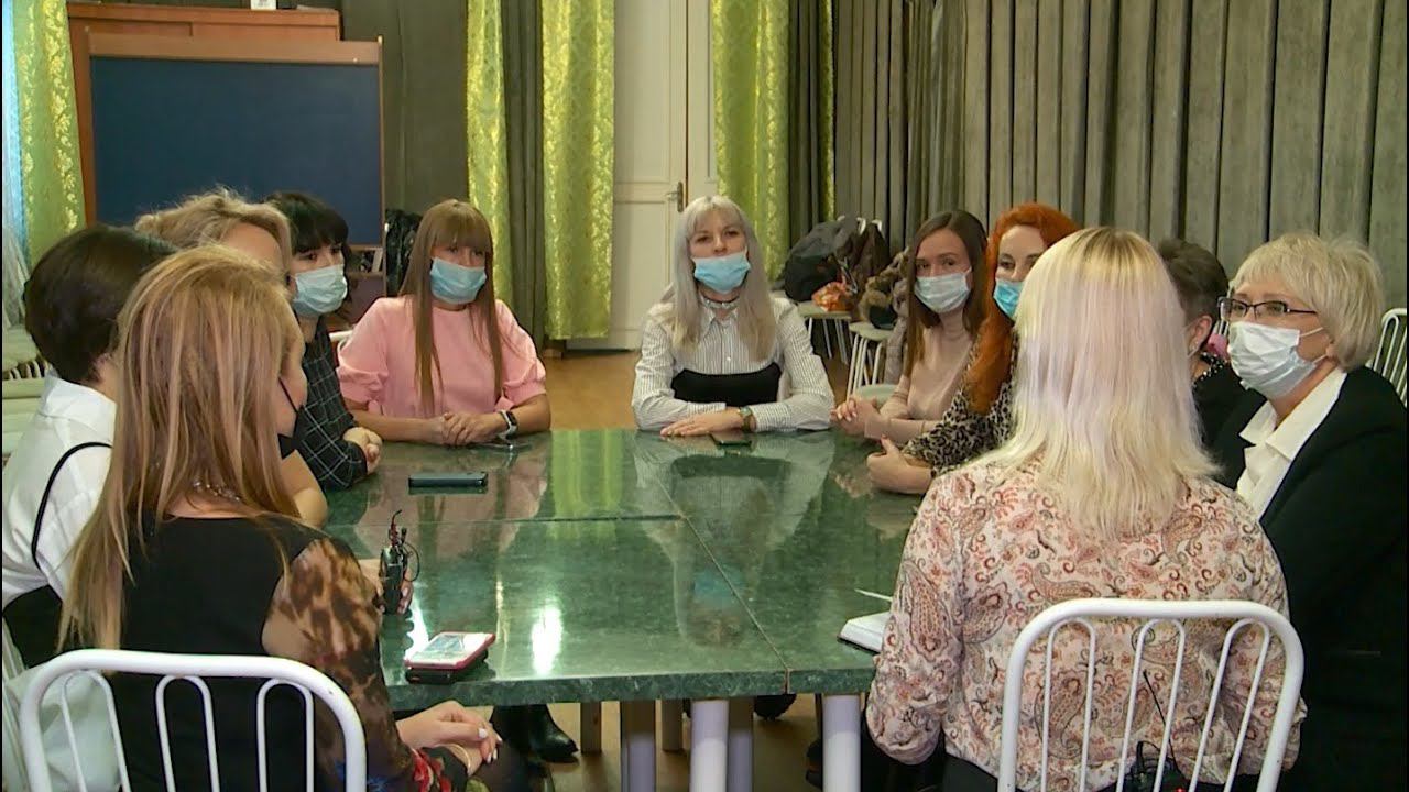 "Я в Бийске" - посещаем мастер-класс по этикету для участниц конкурса «Миссис Бийск»