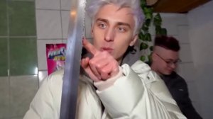 НАШЛИ ТАЙНЫЙ СЕЙФ ! *Что там?*