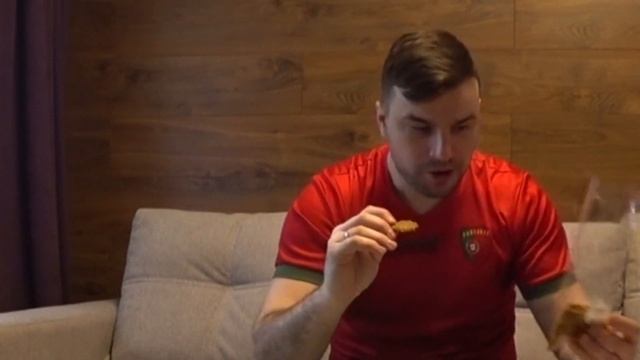 Как такое можно есть? Фруктовые чипсы. Недочелендж) смотреть онлайн