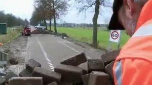 Special way to make 2nd hands road ;-)