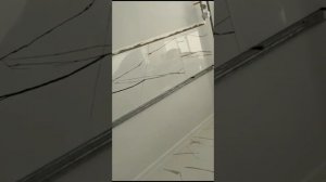 Установка фартука на кухне из керамогранита 1200х600