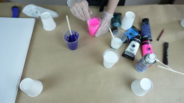 Урок 1.1 – Перевернутый стакан. Техника флюид арт смотреть онлайн