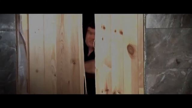 Бэдкомедиан с топором (Сияние) смотреть онлайн