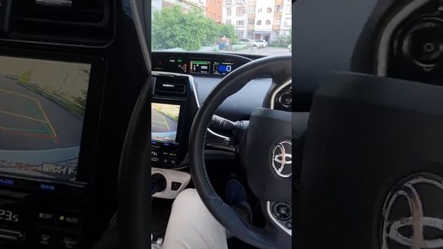 Как работает автопарковка Toyota Prius XW50.(Parking)