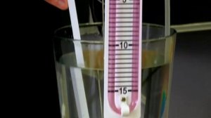 Эксперимент на давление воды. P=pgh, физика 7 класс