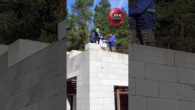 БАЛАШИХА. Приступили к возведению второго этажа коробки дома из газоблока.