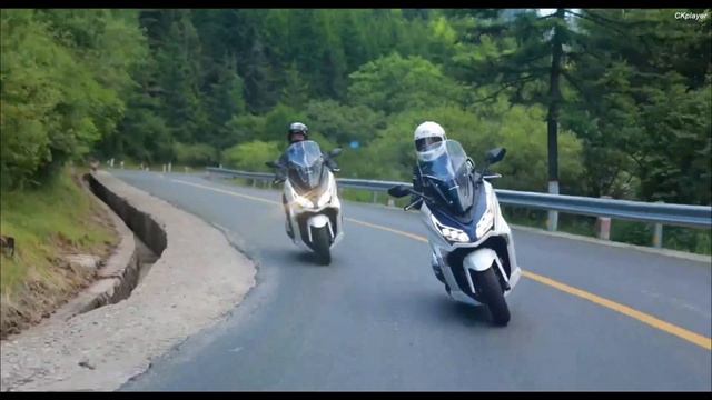 Рекламный ролик китайского макси-скутера DAYANG VOREI 250T. смотреть онлайн