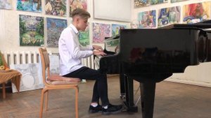 М.Мошковский "Мимолётные мысли". Исполняет Пешко Эдуард (уч.: Л.В.Минкевич).