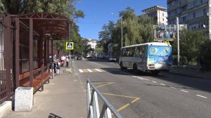 В Туапсе, около школы №2 на улице Фрунзе, благоустроили новый остановочный комплекс