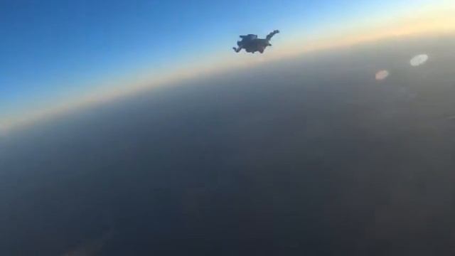 Первый прыжок с парашютом.  6 лет.