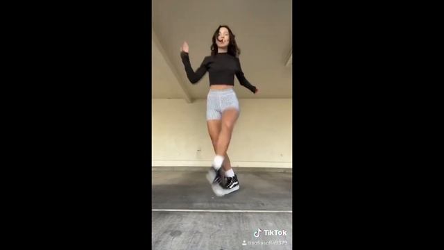 ТИК ТОК ТАНЦУЕТ Pascal Letoublon смотреть онлайн