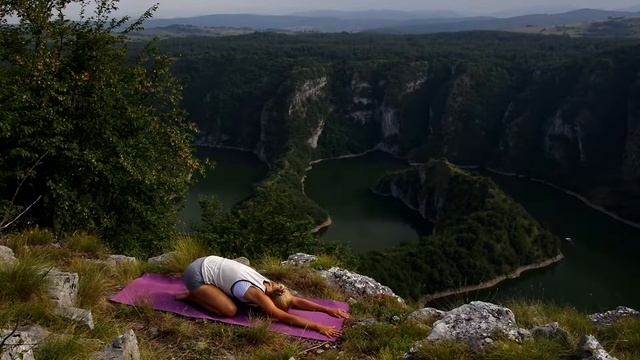 Йога для сильных рук и подготовки Стойке на голове - Arms strength Yoga Workout for Headstand