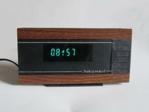 Часы электроника 6