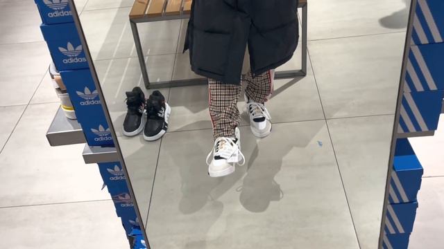 Купили подарок для друга, искупали котиков)😺#vlog #china #китай #влог смотреть онлайн