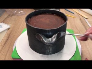 Пельмени в кастрюле