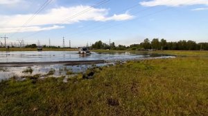 Pajero Mini идет в брод