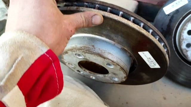 Делаем ручник Opel Omega B, замена задних рычагов Опель Омега Б смотреть онлайн