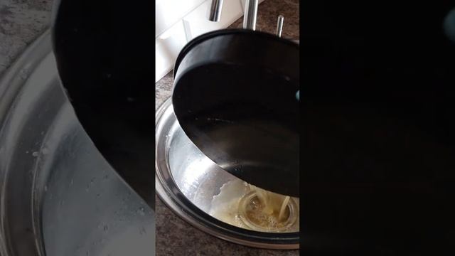 ?КАК ЛЕГКО ОТМЫТЬ ПРОТИВЕНЬ ОТ ПРИГОВШЕГО ЖИРА