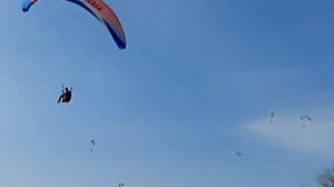 мой полёт на параплане в лагерном саду г  Томск 18 04 2015 г