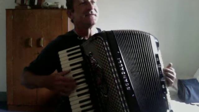 Oren Stone playing Accordéon Samba смотреть онлайн