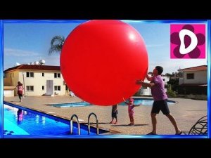 ✿ МЕГА Огромный ШАРИК 2 метра Бросок Через Бассейн Giant Balloon Show 6ft Giant Water Balloons