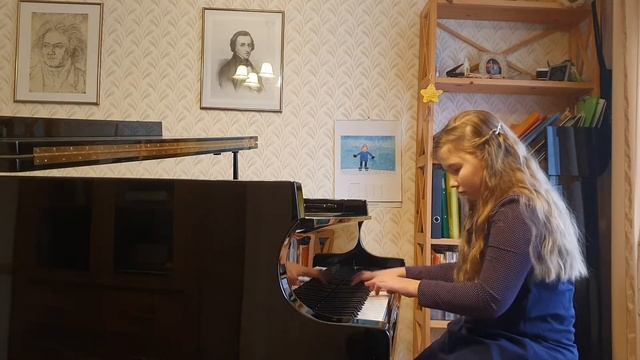 Slonimskij "Glockenspiel " Слонимский "Колокола " смотреть онлайн