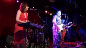 Red Elvises in 16 tons - Любовь нельзя купить