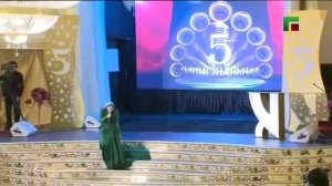 ЗВЕЗДА ШОУ ГОЛОС РАЯНА АСЛАНБЕКОВА ПОЕТ ПОПУЛЯРНУЮ ПЕСНЮ