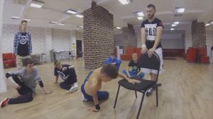 Брейк-данс мастер-класс по Air Chair от Bboy Fedoskin | Летний танцевальный лагерь Good Foot 201