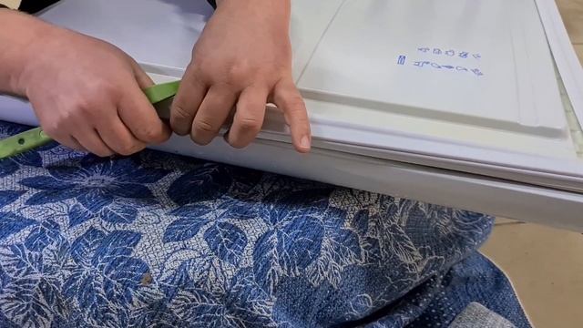 Как заменить уплотнитель на двери холодильнике