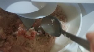 Фарш в тестомешалке.