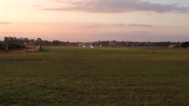 Mitsubishi Mu-2 short field take off смотреть онлайн