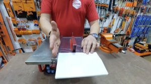 Электрический плиткорез RedVerg RD-184103 с водяным охлаждением недорогой станок-электроплиткорез